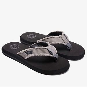 ALEADER Mens Canvas Flip Flops, Beach Thong Sandals, Lightweight & Comfort